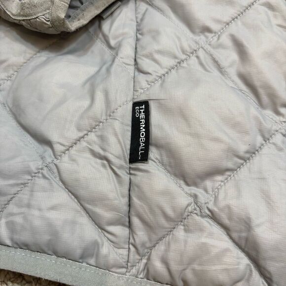 The North Face Girls Thermoball Eco Hoodie Jacket Grey Size Small 7/8 - Picture 10 of 10